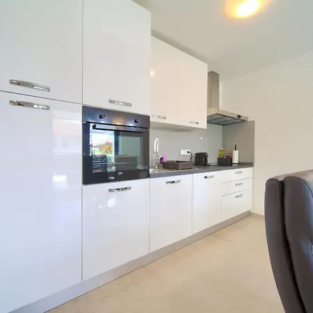Vilă Amber *only 500m From The Beach* Pinezići